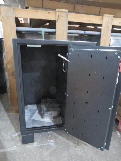 Auction item image