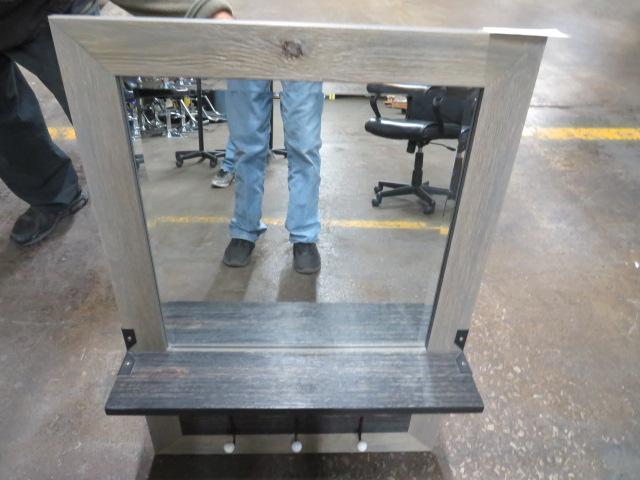 Auction item image