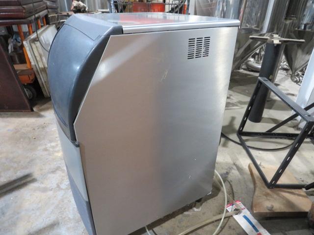 Auction item image