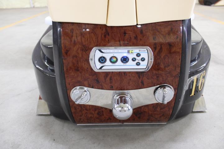 Auction item image