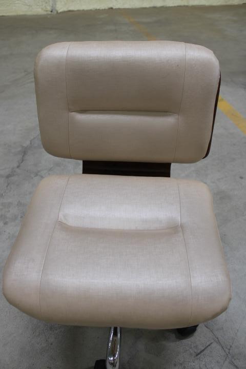 Auction item image