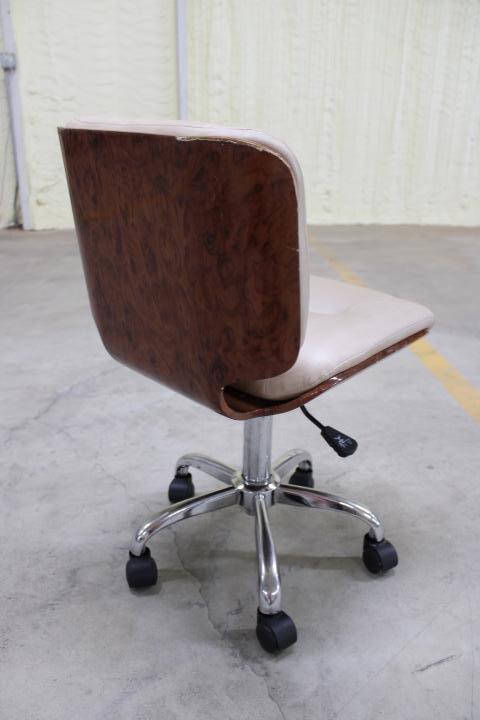 Auction item image