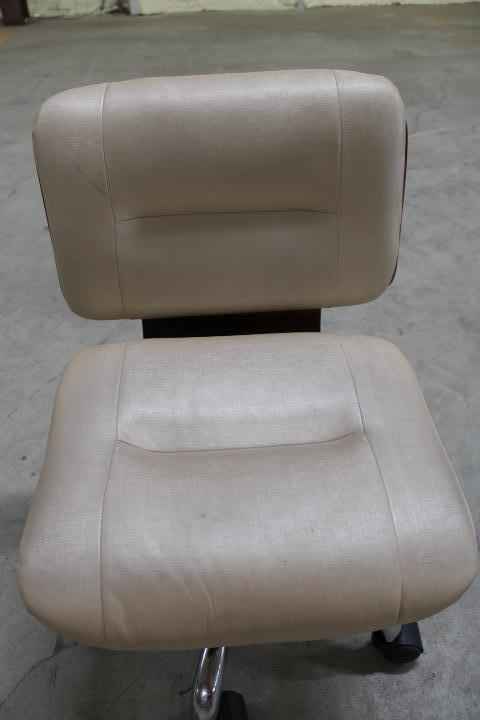 Auction item image