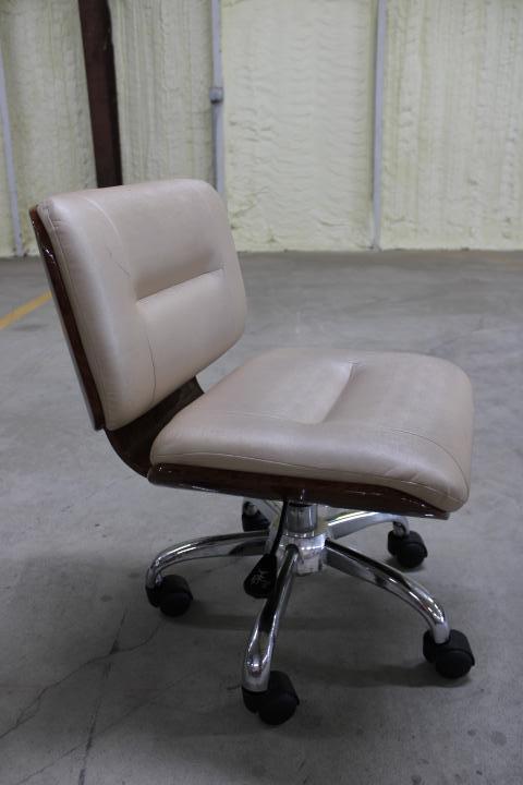 Auction item image