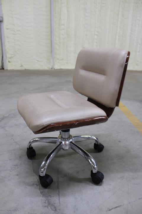 Auction item image