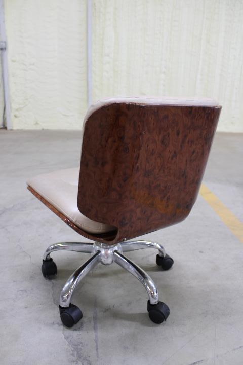 Auction item image