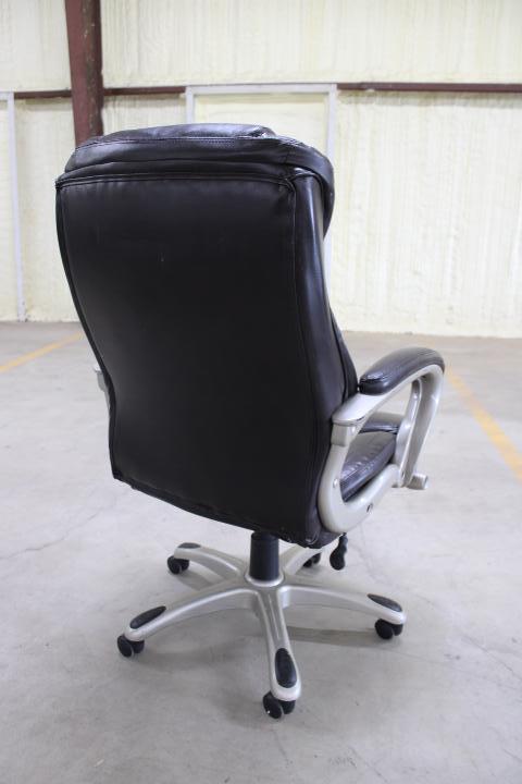 Auction item image