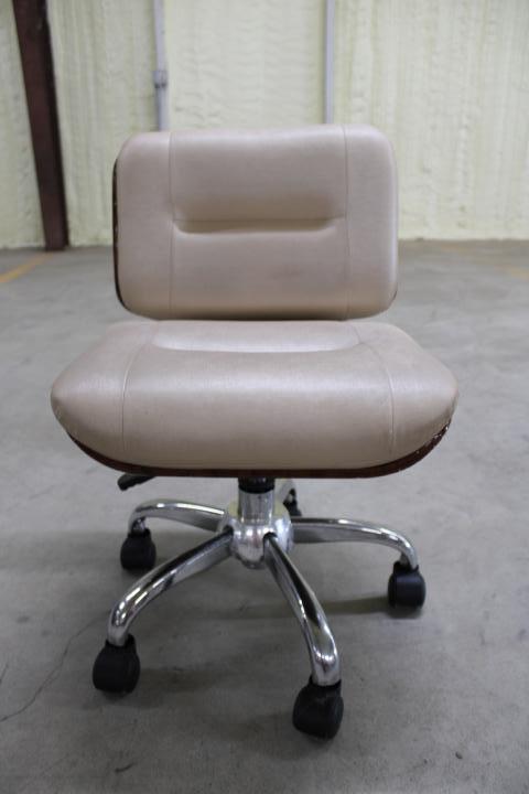 Auction item image