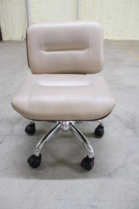 Auction item image