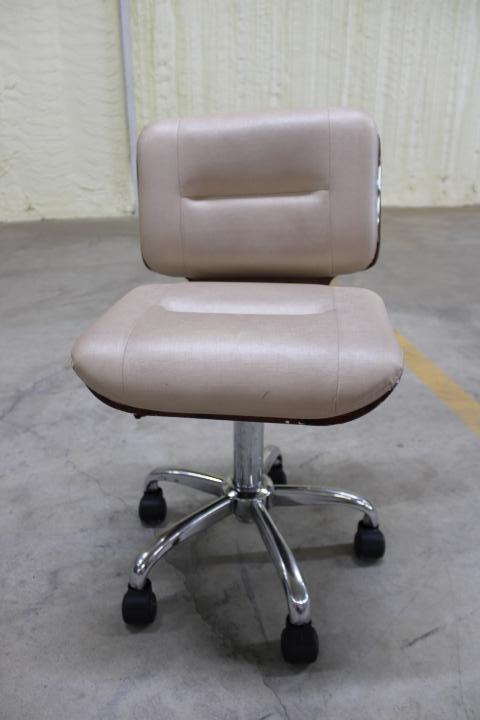 Auction item image