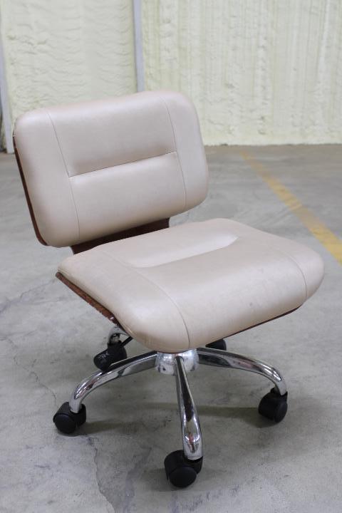 Auction item image
