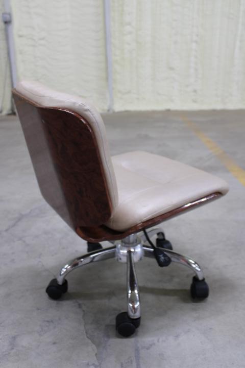 Auction item image