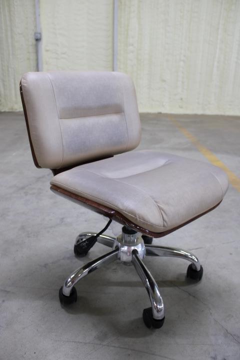 Auction item image