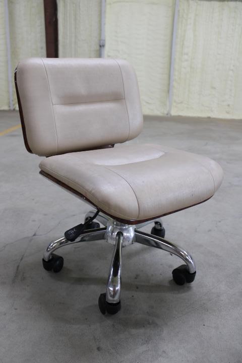 Auction item image