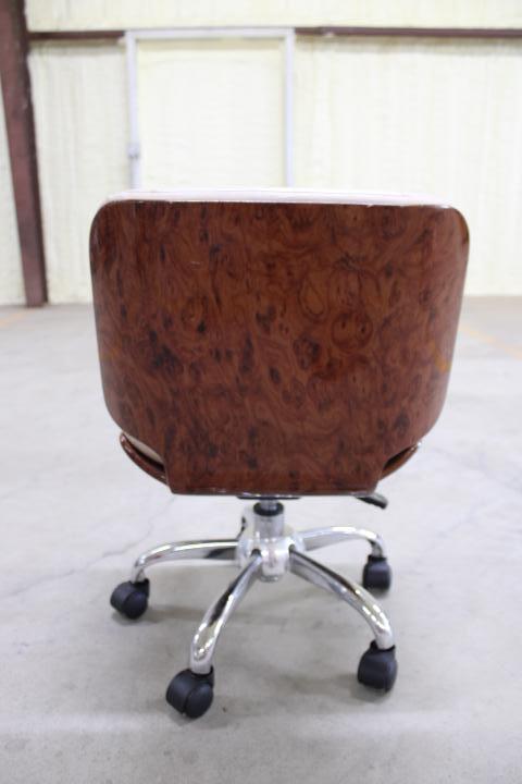 Auction item image