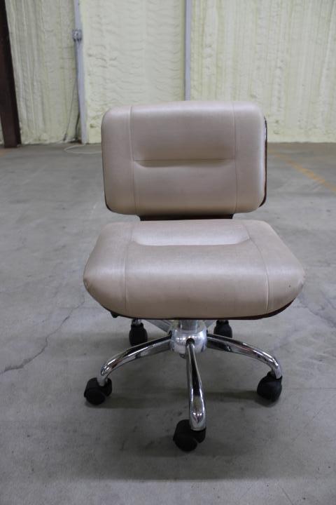 Auction item image