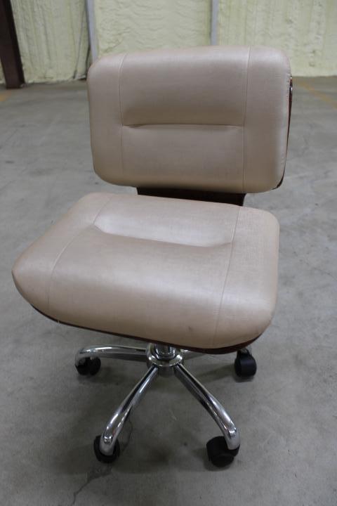 Auction item image