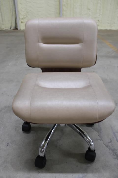 Auction item image