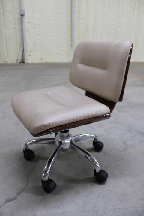 Auction item image