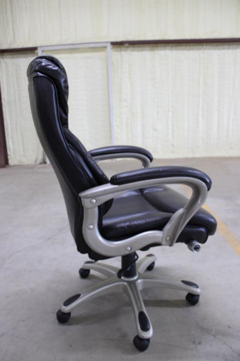 Auction item image