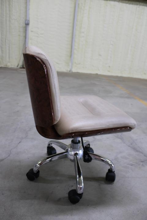 Auction item image