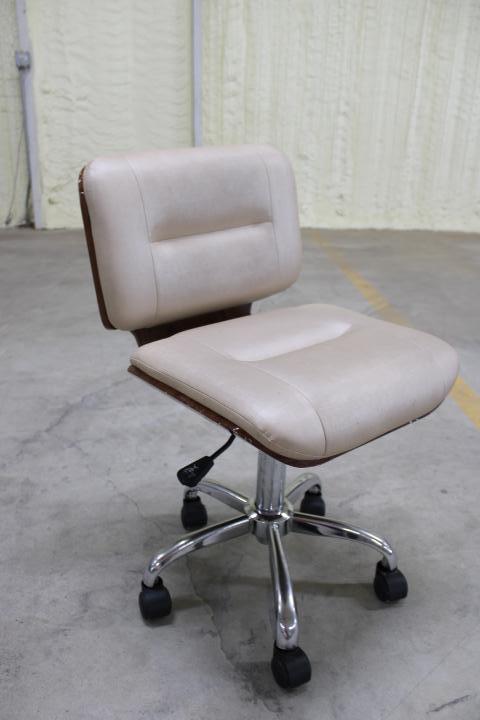 Auction item image