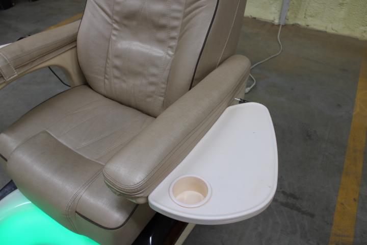 Auction item image