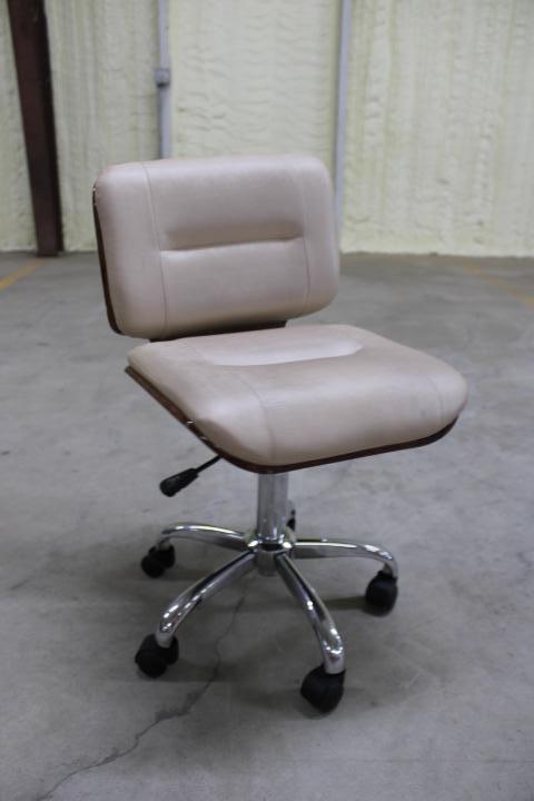Auction item image
